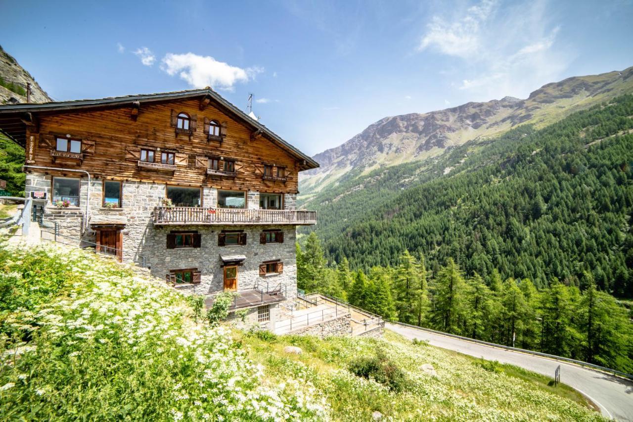 Hotel & Restaurant Perret - Mountain People Valgrisenche Exteriér fotografie
