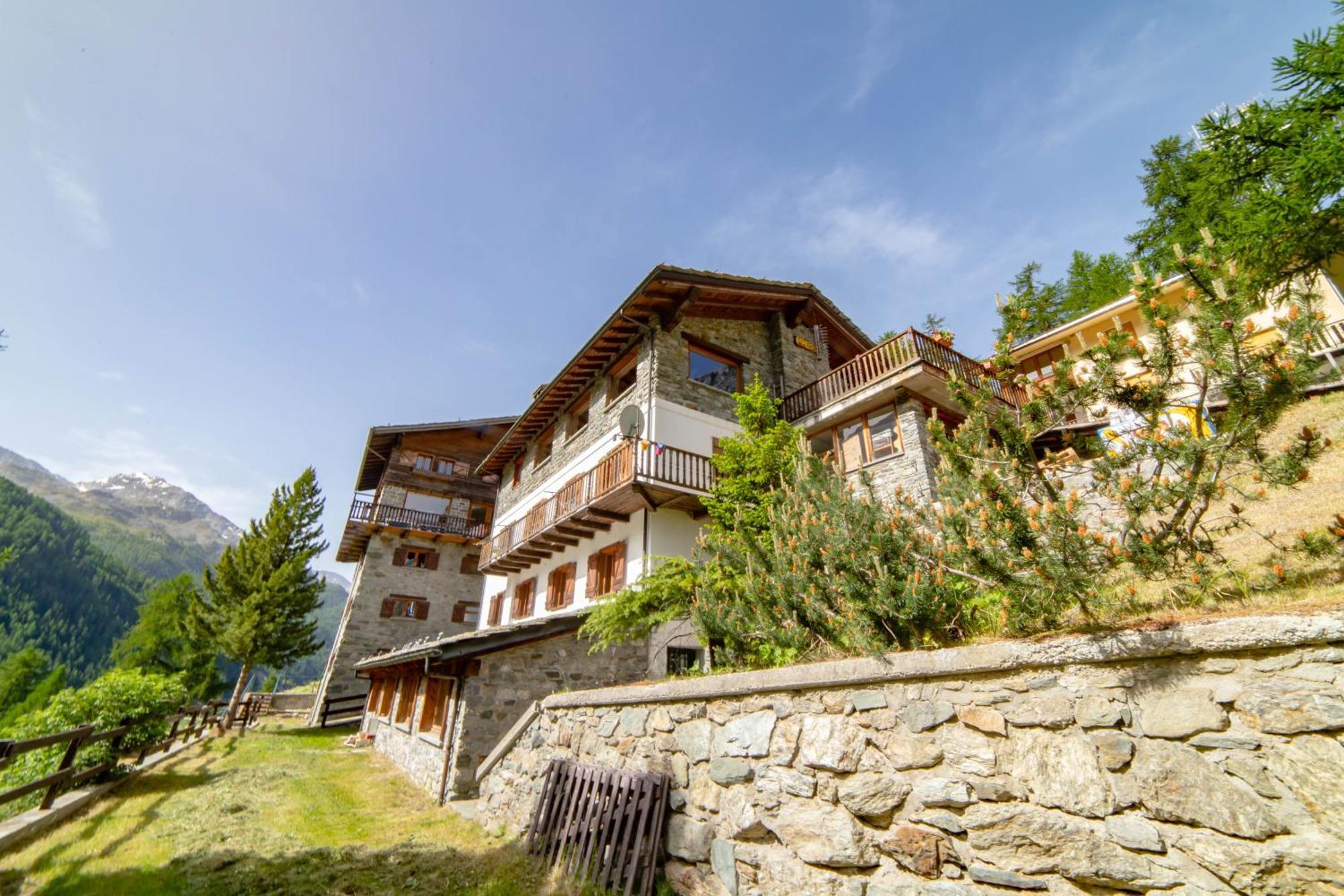 Hotel & Restaurant Perret - Mountain People Valgrisenche Exteriér fotografie